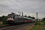 Am Abend des 27.07.2017 bespannte MRCE/BTE ES 64 U2-034 (182 534-8) den DPF-K 1796 (Lörrach Gbf - Hamburg Altona), als sie südlich von Buggingen noch am Anfang ihrer Reise war und gen Bad