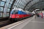 Die 5 370 002 EM-Russland mit dem Berlin-Warschau-Express EC 47 kurz vor der Abfahrt am 22.07.2012 in Berlin Hbf.