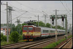 CD 371015 ist hier am 2.6.2007 mit dem Eurocity nach Budapest in Dresden Zschachwitz unterwegs.