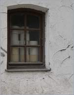 Doch, dies ist ein  Bahnbild , zeigt es doch ein Fenster (und den dahinter gestapelten Vorrat) des Stellwerks Lrw von Lindau Reutin.