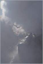 Und da fährt er dahin, der eindrückliche 3-Seenbahn Winter-Dampfzug    Ein Stimmungsbild aus Schluchsee.