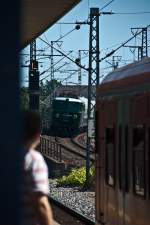 Da wollte wohl jemand mit aller Kraft verhindern, dass ich und Benedikt Hartmann die 1010 mit dem Sonderzug aus Wien noch erwischen. Hier im letzten Augenblich kurz vor Nrnberg Hbf. 21.08.2010 