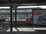 Wanne-Eickeler Impressionen I: Durchblick durch Bahnsteig 7/8 auf die stillgelegte Gterabfertigungshalle (20.04.2011)