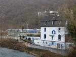 Gehört das Gasthaus etwa auch der Rurtalbahn oder sind die Farbgebungen nur Zufall?  So gesehen am 19.3.16 in Heimbach.