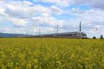 Am 26.04.2018 ist ein IC zweischen Heidelberg und Mannheim auf dem Weg in Richtung Frankfurt.