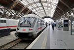 Bpmmbdzf 286.1 (61 80 80-91 128-1 D-DB) mit Zuglok 101 077-6 steht im Startbahnhof Leipzig Hbf abweichend auf Gleis 12.