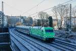 101 005-7  DEVK  DB mit IC2049 in Wuppertal, am 17.12.2022.