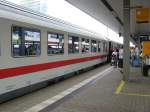 Ein IC2113 von Hamburg-Altona nach Stuttgart Hbf mit +15.Am 27.06.08 beim Halt in Mannheim Hbf.