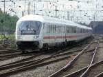 IC 2024 geschoben von der 101 095-8 auf dem Weg nach Passau, erreicht in Krze Dortmund Hbf.