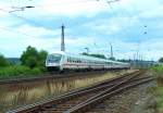 IC 2356 von Ostseebad Binz nach Dsseldorf Hbf, in Naumburg (Saale); 13.07.2009