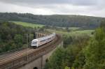 Br 101 006 berquerte am 29.08.09 mit einem IC nach Berlin den Bekeviadukt in Altenbeken.