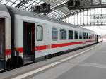 Bpmz 294.5 (D-DB 61 80 20-91 539-2), eingereiht in den IC 144 am 02.03.2012 in Berlin Hbf Gleis 13.