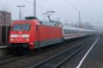 101 111-3 mit IC 1936 nach Kln bei der Einfahrt in Recklinghausen 24.11.2012