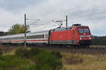 InterCity kommend aus Hamburg in Front mit der BR 101 087-5.