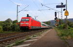 101 049-5 DB kommt mit einem IC 2012 aus Oberstdorf(D) nach Magdeburg-Hbf(D) und kommt aus Richtung Koblenz und kommt durch Namedy in Richtung Bonn,Köln.