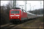 120109-4 erreicht hier am 17.3.2005 bei der Durchfahrt mit einem Intercity aus Köln HBF kommend den Bahnhof Köln West.