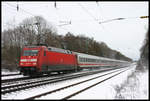 101075 kommt hier mit einem Intercity in Richtung Münster am 17.12.2005 um 12.50 Uhr durch den Bahnhof Natrup Hagen.
