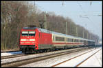 DB 101044-6 fährt hier am 28.1.2006 mit einem Intercity in Richtung Münster um 9.44 Uhr durch den Bahnhof Natrup Hagen.