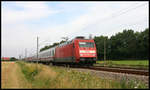 DB 101139-4 fährt hier mit einem Intercity nach Berlin am 23.7.2007 um 9.55 Uhr durch Ibbenbüren Esch.