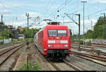 101 067-7 mit Schublok 101 059-4 als umgeleiteter und verspäteter IC 2393 (Linie 62) von Frankfurt(Main)Hbf nach Stuttgart Hbf durchfährt den Bahnhof Ludwigsburg auf Gleis 4.