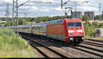 Nachschuss auf 101 123-8 mit Zuglok 101 027-1 als umgeleiteter IC 1269 (Linie 60) von Karlsruhe Hbf nach München Hbf, der den Bahnhof Asperg auf der Bahnstrecke Stuttgart–Würzburg