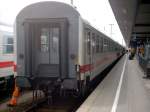 Insgesamt 5 IC-Wagen stehen in Nrnberg bereit(noch ohne Lok), um als IC 1661 nach Grlitz zu fahren. Aufgenommen in Nrnberg Hbf am 21.08.04.