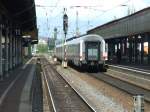 Blick auf das Zugende des IC 437, der, am Gleis 12 stehend, weiter nach Koblenz und Emden fhrt. Aufgenommen im Trierer Hbf am 1.5.08.