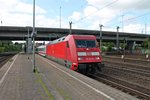 Ausfahrt am 26.05.2015 von 101 122-0 mit einem InterCity in RIchtung Maschen aus Hamburg Harburg.