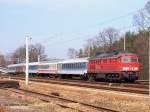 Eine Ludmilla von DB Cargo mit dem IR 454 aus Breslau bei Dresden-Klotzsche (17.04.03)  