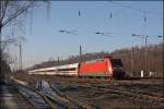 Einer meiner Lieblingszge ist und bleibt der (ex)-METROPOLITAN: 101 130 (9180 6 101 130-3 D-DB) hat nach einer unbekannten Strung von den S-Bahn auf die  Fernbahngleise  gewechselt. Bei Bochum-Ehrenfeld ist der Zug als IC 1112  LORELY  von Stuttgart Hbf nach Berlin-Sdkreuz unterwegs.
