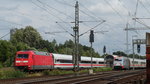 Total ungewöhnlich: Halt zweier InterCity nach Hamburg in Schwarzenbek (ist kein IC-Bahnhof), dabei 101 131 mit Metropolitan-Wagen; nach einer unbestätigten Info soll es bei Bergedorf einen