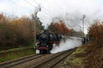 01 150 kommt mit Viel Dampf die Kohlscheider-Rampe hoch mit einem Sonderzug aus Münster(Westfalen) zum Aachener-Weihnachtsmarkt nach Aachen und kommt aus Richtung Herzogenrath und fährt in