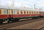 Blick auf einen TEE-Rheingold-Abteilwagen der Gattung  Avmz 111.1  (61 80 19-95 029-3 D-DB) des DB Museums Koblenz, der mit 103 001-4 (E 03 001) und 103 113-7 des DB Museums Koblenz den Abstellbahnhof