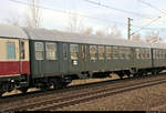 Blick auf einen Großraumwagen  Luxemburger  der Gattung  ABDn  (56 80 81-40 003-4 D-EFSK) der Eisenbahnfreunde Treysa e.V., der mit 103 001-4 (E 03 001) und 103 113-7 des DB Museums Koblenz den