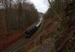 Winterdampf im Elstertal mit der 50 3648 der SEM Chemnitz am 15.12.2019 kurz hinter dem Haltepunkt Pirk in Richtung Weischlitz.