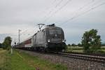 Am Nachmittag des 09.06.2019 fuhr die ÖBB 1116 158  ORF Licht ins Dunkel  mit ihrem Pilgersonderzug (München Ost - Lourdes) südlich von Buggingen über die KBS 703 durchs