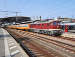 EBS 132 334-4 mit dem DPE 30141  Klassentreffen  nach Weißenfels über Straußfurt, am 12.09.2020 in Erfurt Hbf.