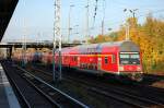 Der Fuballsonderzug (RE 33069) zum Ostderby in der 3.Liga Dynamo Dresden gegen Hansa Rostock in Berlin Friedrichsfelde-Ost.