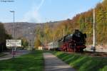 Nach ber 20 Jahren war die 01 1066 wieder im Albtal mit einem Sonderzug unterwegs. Dabei konnte ich sie kurz vor Busenbach fotografieren. Am Zugende leistete die AVG 461 Schubhilfe. Aufgenommen am 30.10.2011.