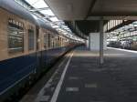 Blick auf die weiteren Wagen des Eurostrand Fun Express im Duisburger HBF am 28.03.2014.