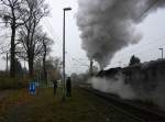 Ein Blick auf die 01 1075 kommt mit viel Qulam mit einem Sonderzug aus Rotterdam(NL) nach Aachen-Hbf(D) aus Richtung Herzogenrath und fährt durch Kohlscheid in Richtung