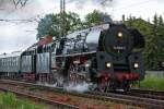 Hier kehrt der Sonderzug mit der Lok 01 0509 vom Bahnhofsfest in Putbus zurück. Aufgenommen bei der Ausfahrt in Pasewalk. - 30.05.2015
