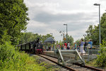 Der Historische Sonderzug mit der Schlusslok 91 134 verlässt den Haltepunkt Ueckermünde Stadthafen. - 23.07.2016 