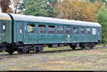 Blick auf einen Reko-Wagen (DR) der Gattung  Bghw  (DR 50 50 28-13 642-0 | 55 80 28-13 642-9 D-EFSFT), der in einer der beiden Rundfahrten mit 41 1144-9 (41 144) anlässlich des Herbstlokfests eingereiht ist und sein Ziel, den Lokschuppen Staßfurt, erreicht.

🧰 Eisenbahnfreunde Traditionsbahnbetriebswerk Staßfurt e.V.
🚝 DPE 31472 Staßfurt-Leopoldshall–Staßfurt-Leopoldshall
🕓 26.9.2020 | 12:20 Uhr