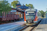 Sonderfahrt der Erzgebirgsbahn mit Triebwagen 642 058 von Chemnitz ausfahrend in Putbus nach Lauterbach Mole.