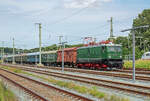 Lok 242 001 mit dem „R�gen-Express“  in Bergen auf R�gen. - 20.06.2026