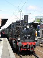 Dampflok BR 91 134 -DR- mit  ihrem  Sonderzug der MEF, Ludwigslust Bf 01.08.2009