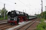 01 509 zieht am 12.06.2010 einen Sonderzug von Leipzig nach Prag.