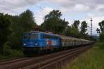 1042 520-8 mit einem Sonderzug in Unkel am 18.06.2011