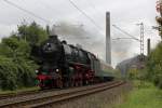 01 1066 (012 066-7) mit Pendelzug in Essen Horst, September 2015.